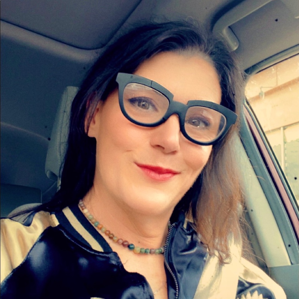 Meet your Posher, Posh